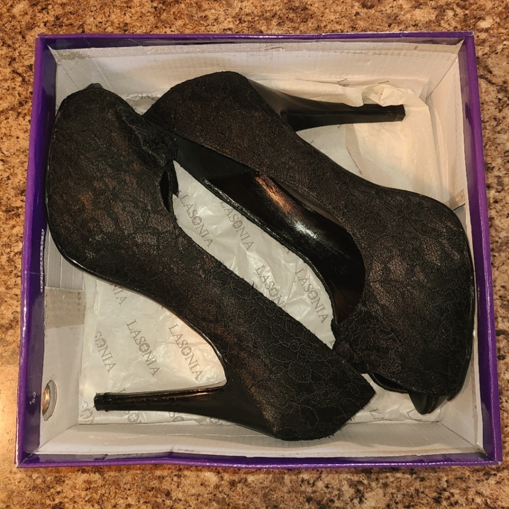 High heel shoes